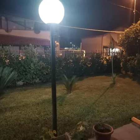 לינה וארוחת בוקר Da Rosa 3*